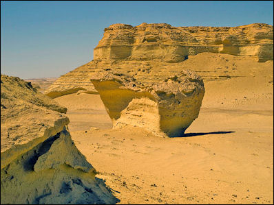 20120521-whale fossils-Wind_erosion_in_Wadi_Al-Hitan.jpg